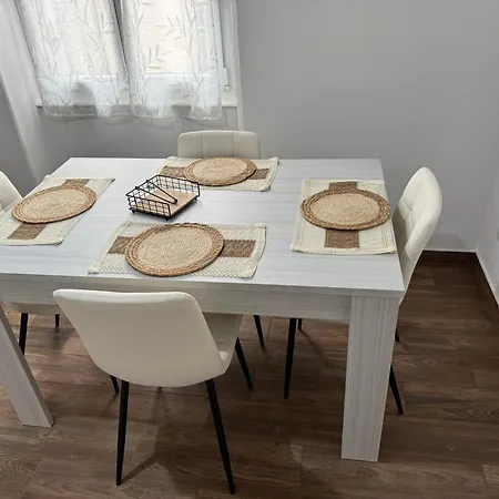 Apartment Edward House