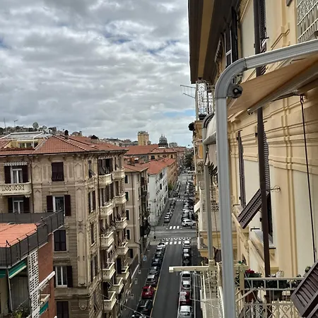 Edward House Apartment *